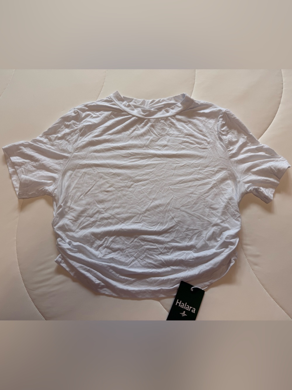 HALARA White Crewneck Short Sleeve Tee